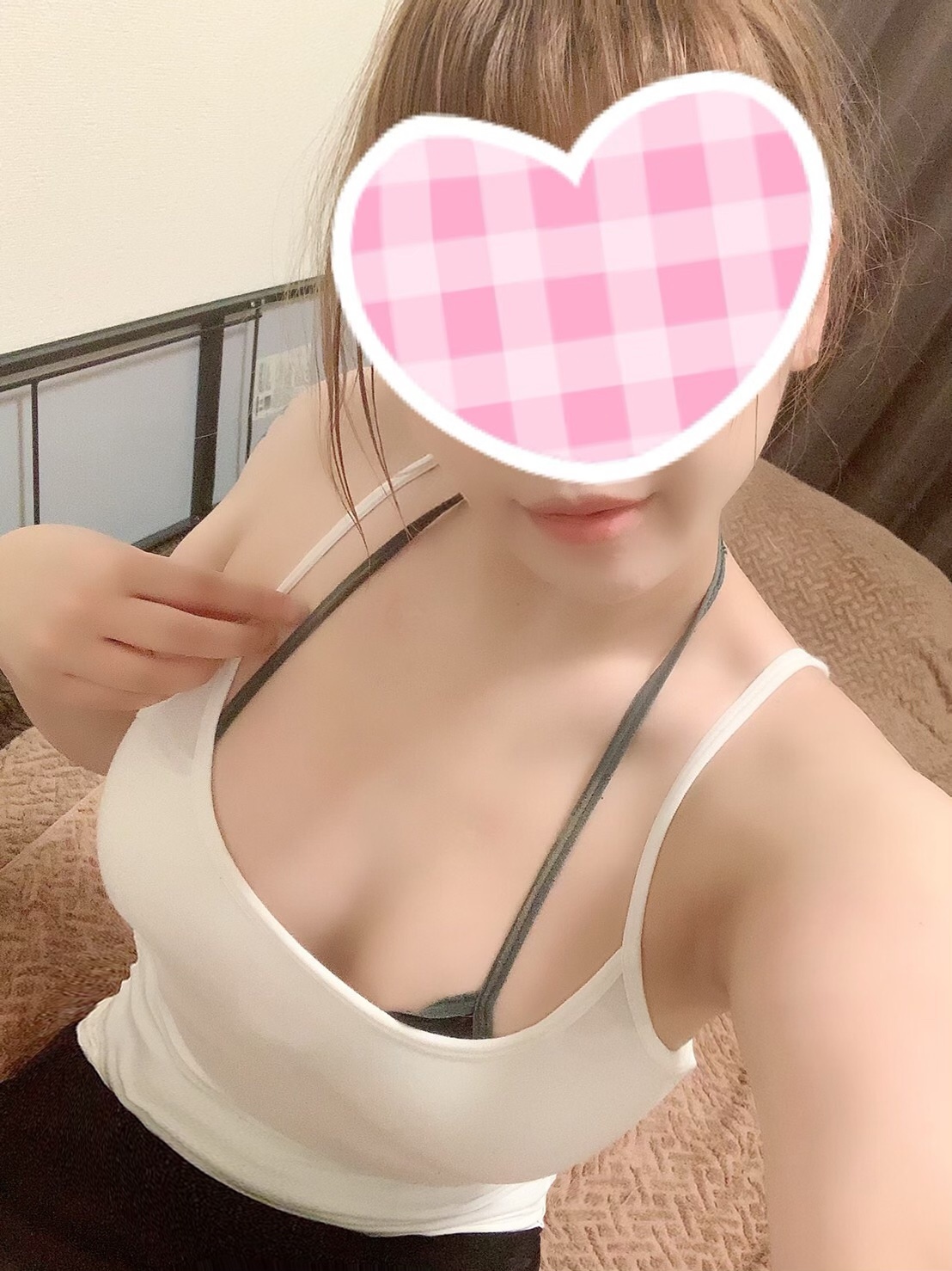愛沢 こころ