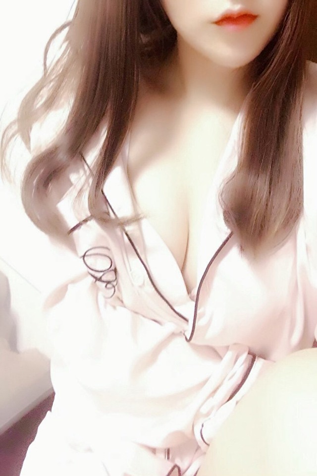 鈴木ここな